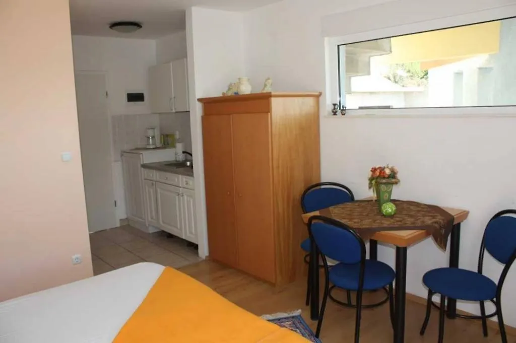 Studio Apartment In Trogir With Balcony, Air Conditioning, Wifi 4328-1